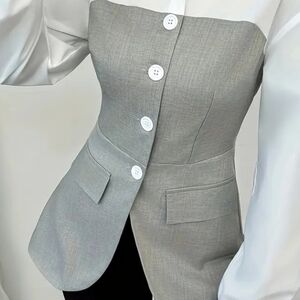 Chic Gray and White Button-Up Blouse(NEW)